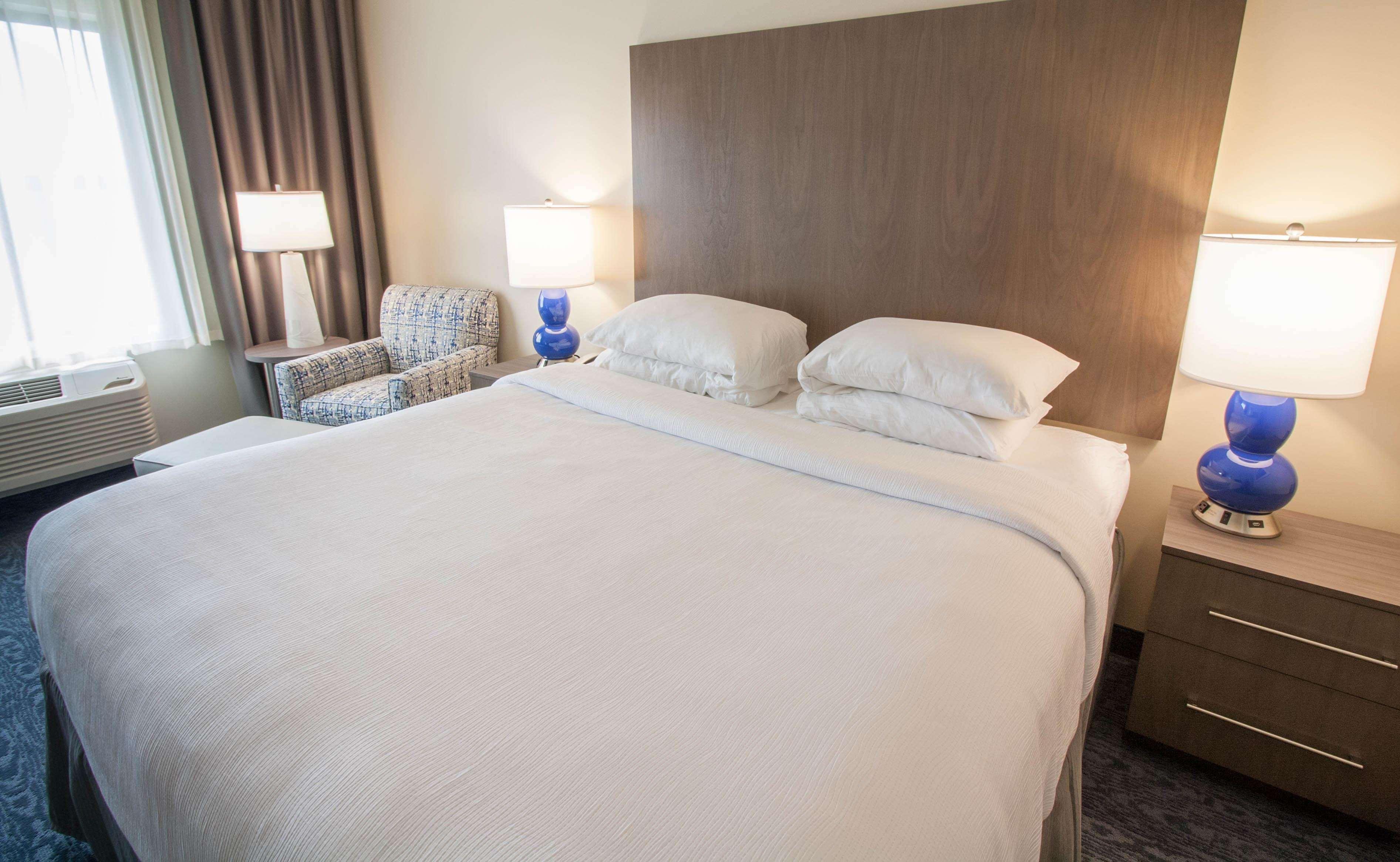 Hotel Renovo Des Moines Urbandale,Tapestry Collection Hilton ภายนอก รูปภาพ