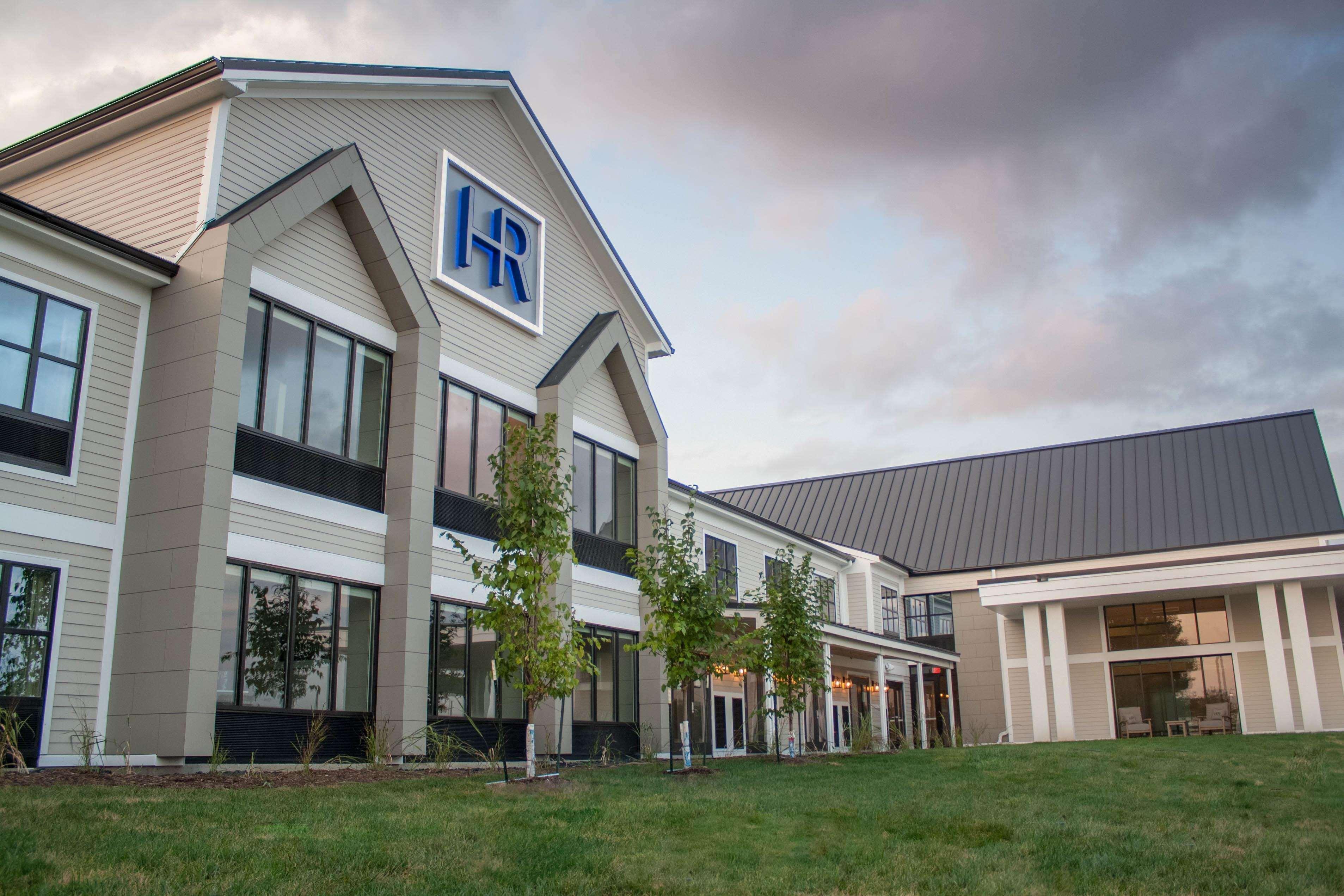 Hotel Renovo Des Moines Urbandale,Tapestry Collection Hilton ภายนอก รูปภาพ