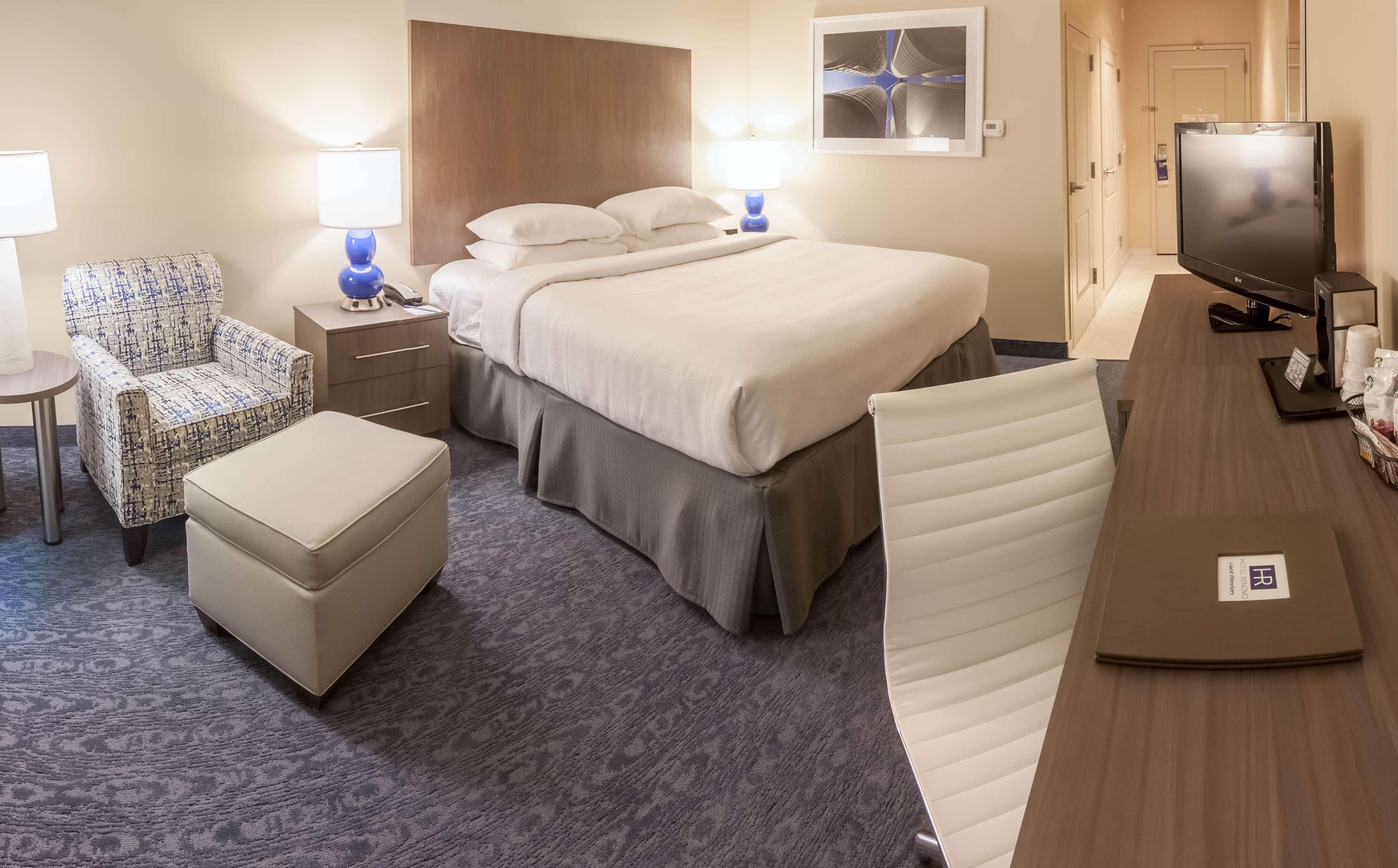 Hotel Renovo Des Moines Urbandale,Tapestry Collection Hilton ภายนอก รูปภาพ